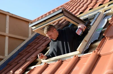Pose de fenêtres de toit Velux à Montebourg